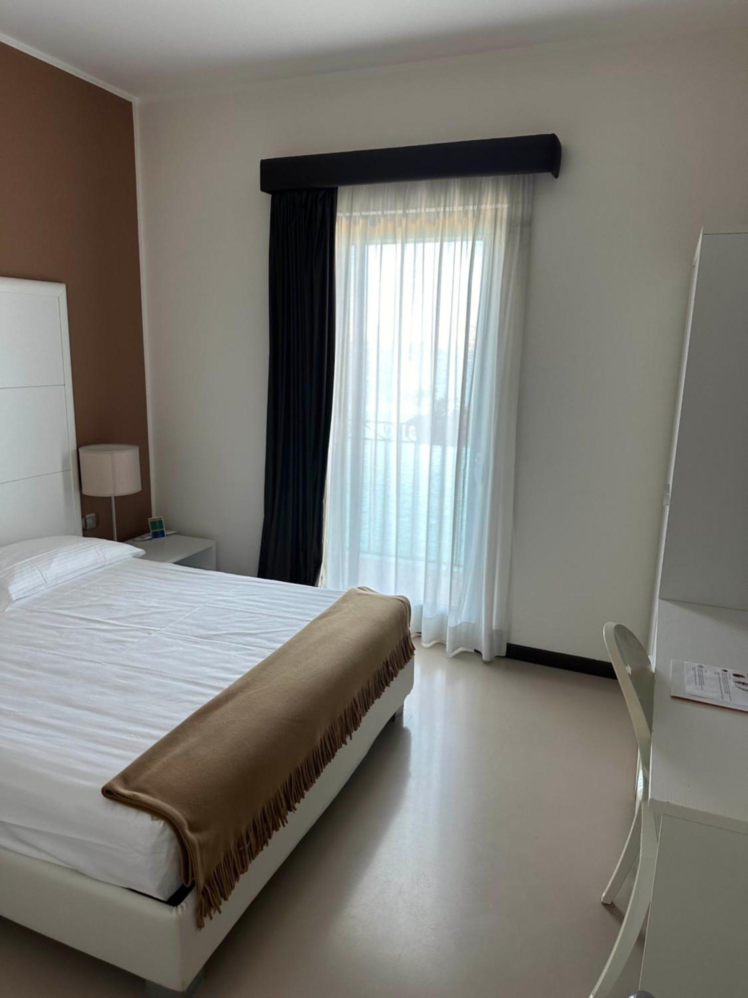 Albergo Del Sole Taranto Exterior photo