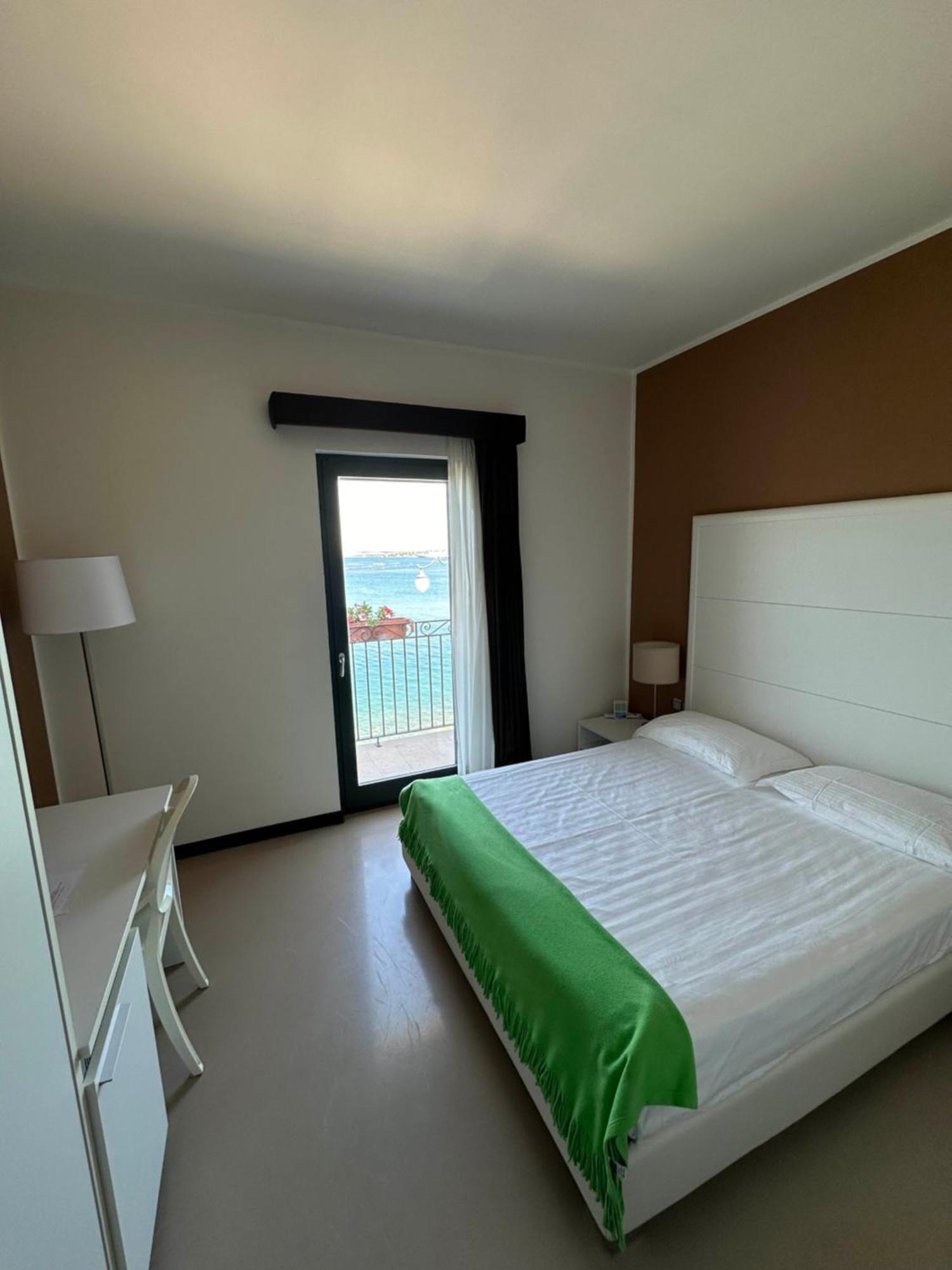 Albergo Del Sole Taranto Exterior photo